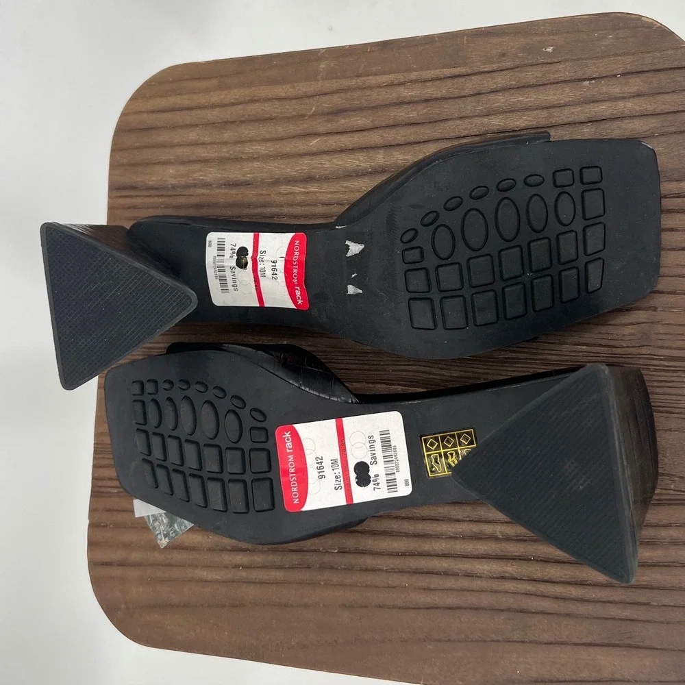 London Rag Black Croc Embossed Square Toe Triangular Block Heel Slide Sandals 10